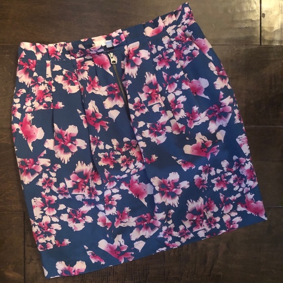 Eliot floral miniskirt - Picture 1 of 4